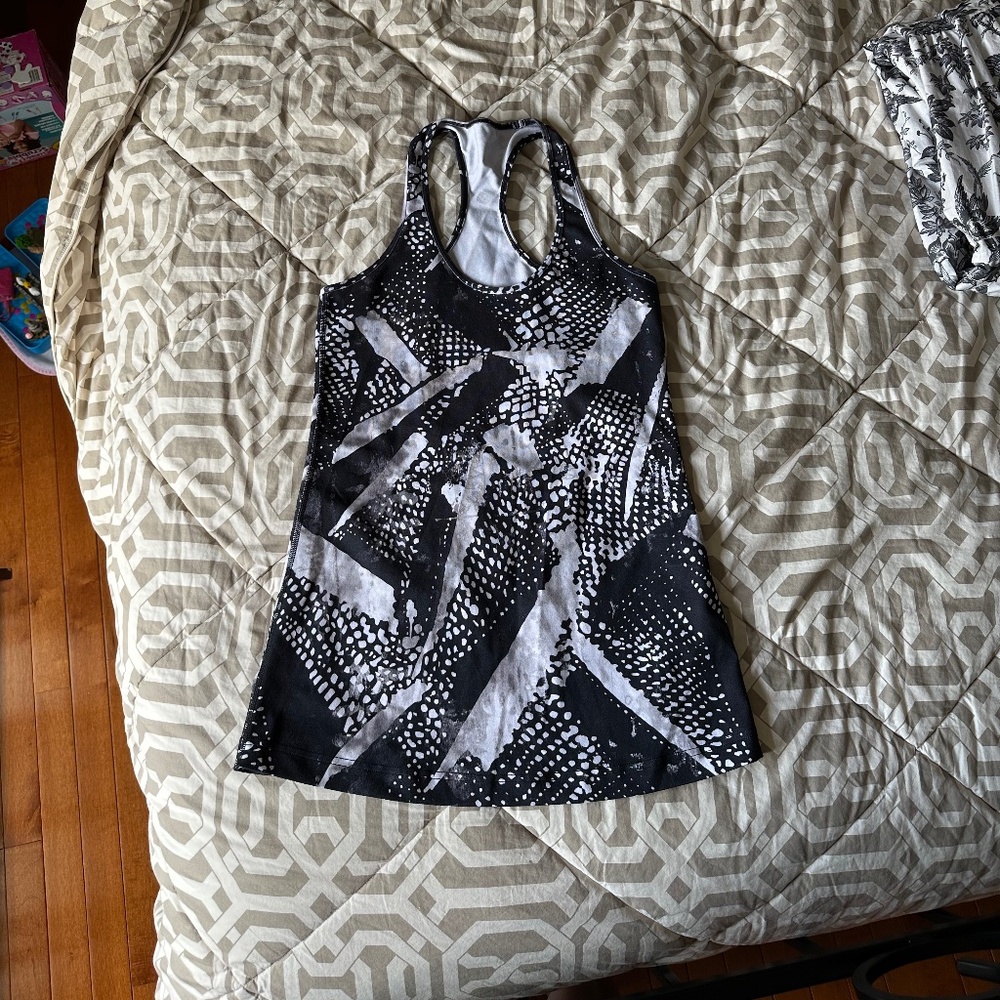 Lululemon Running and Workout Tank Top | Size 8